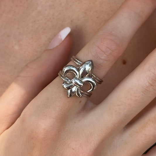 Saint Ring
