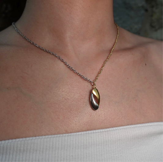 Interlinked Two-Tone Necklace