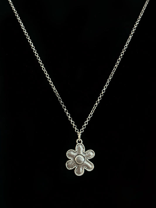 Daisy Dreams Necklace