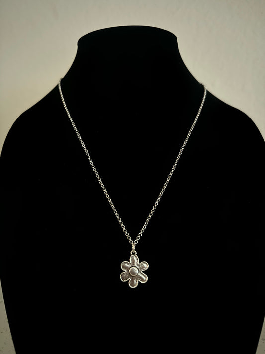 Daisy Dreams Necklace
